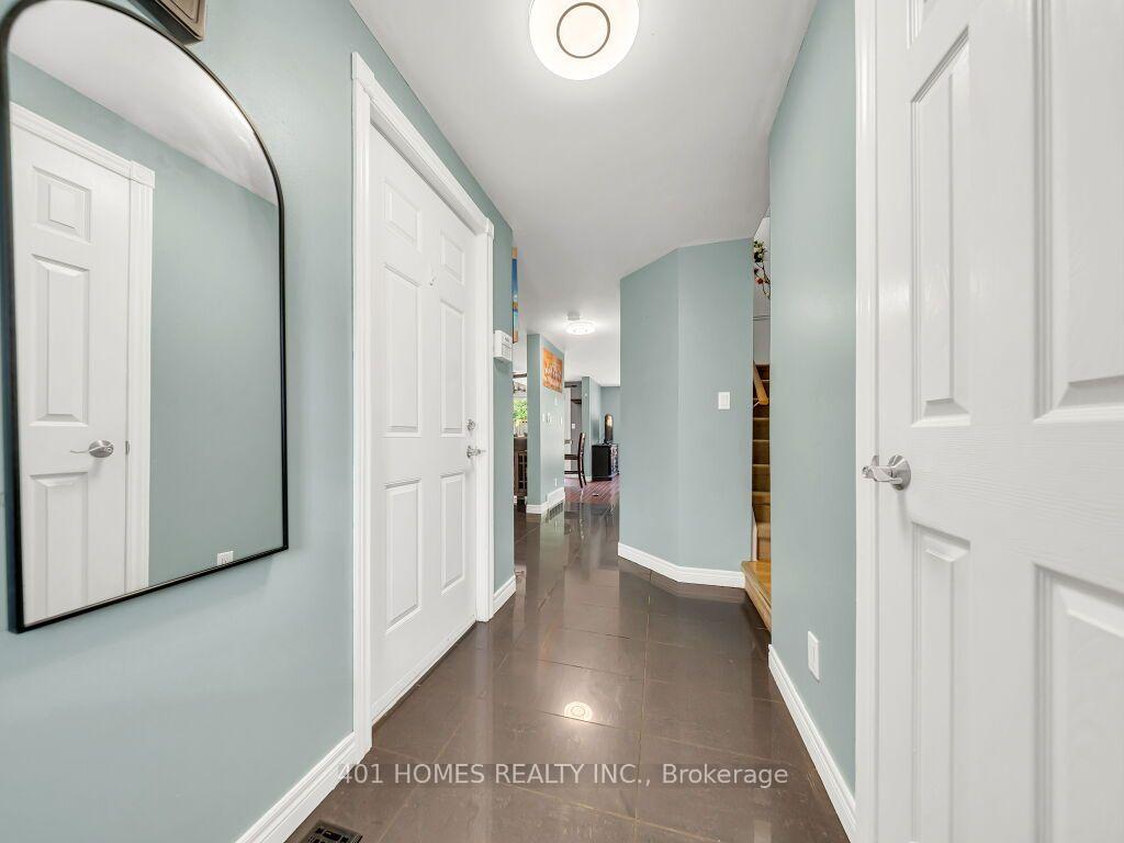 Photo 5 of 37 Activa Avenue, Kitchener, Laurentian Hills — HOMEH