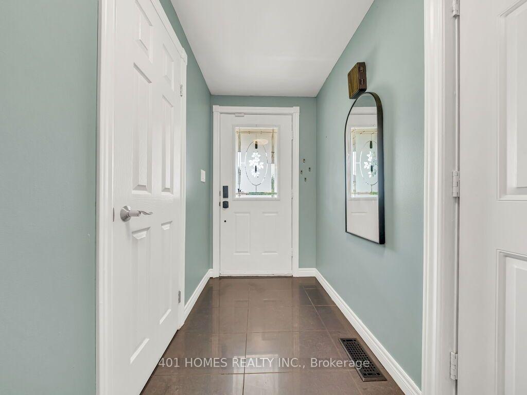 Photo 6 of 37 Activa Avenue, Kitchener, Laurentian Hills — HOMEH