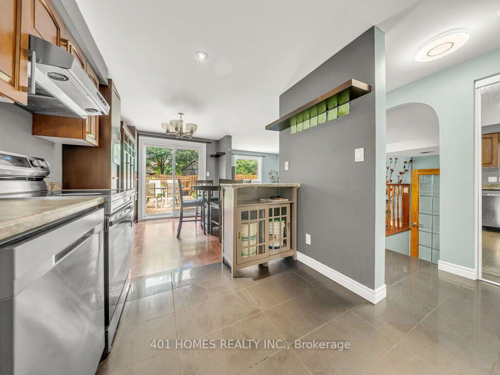 Photo 13 of 37 Activa Avenue, Kitchener, Laurentian Hills — HOMEH