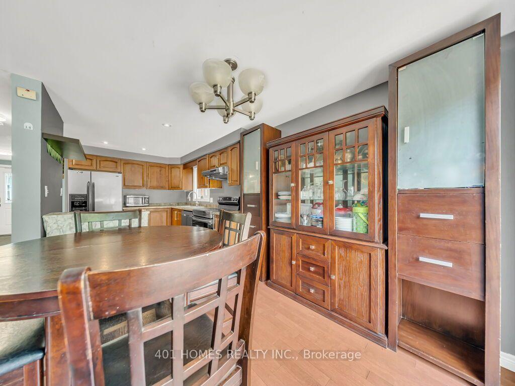 Photo 16 of 37 Activa Avenue, Kitchener, Laurentian Hills — HOMEH