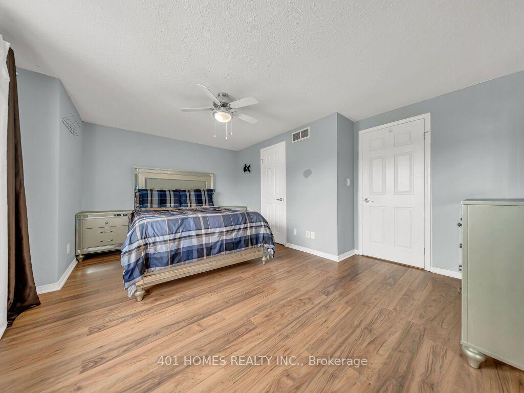 Photo 21 of 37 Activa Avenue, Kitchener, Laurentian Hills — HOMEH