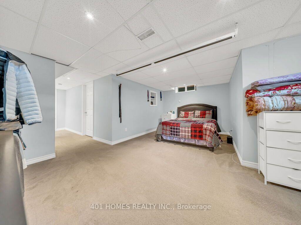 Photo 33 of 37 Activa Avenue, Kitchener, Laurentian Hills — HOMEH
