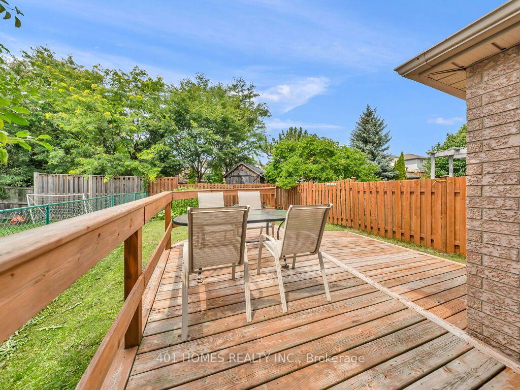 Photo 36 of 37 Activa Avenue, Kitchener, Laurentian Hills — HOMEH