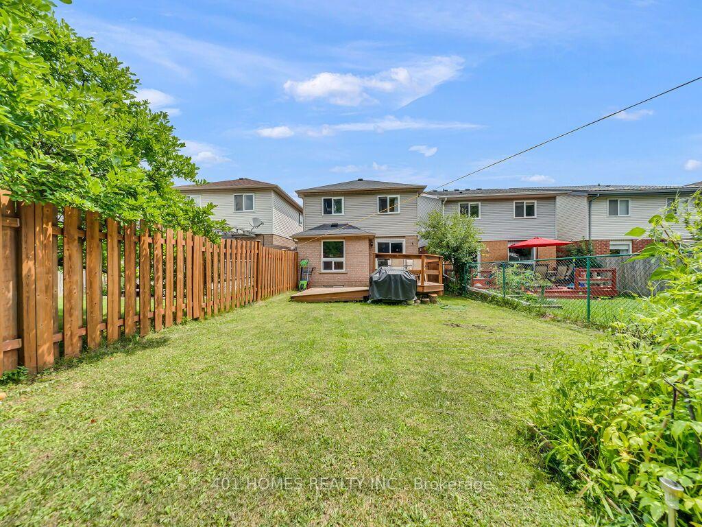 Photo 38 of 37 Activa Avenue, Kitchener, Laurentian Hills — HOMEH