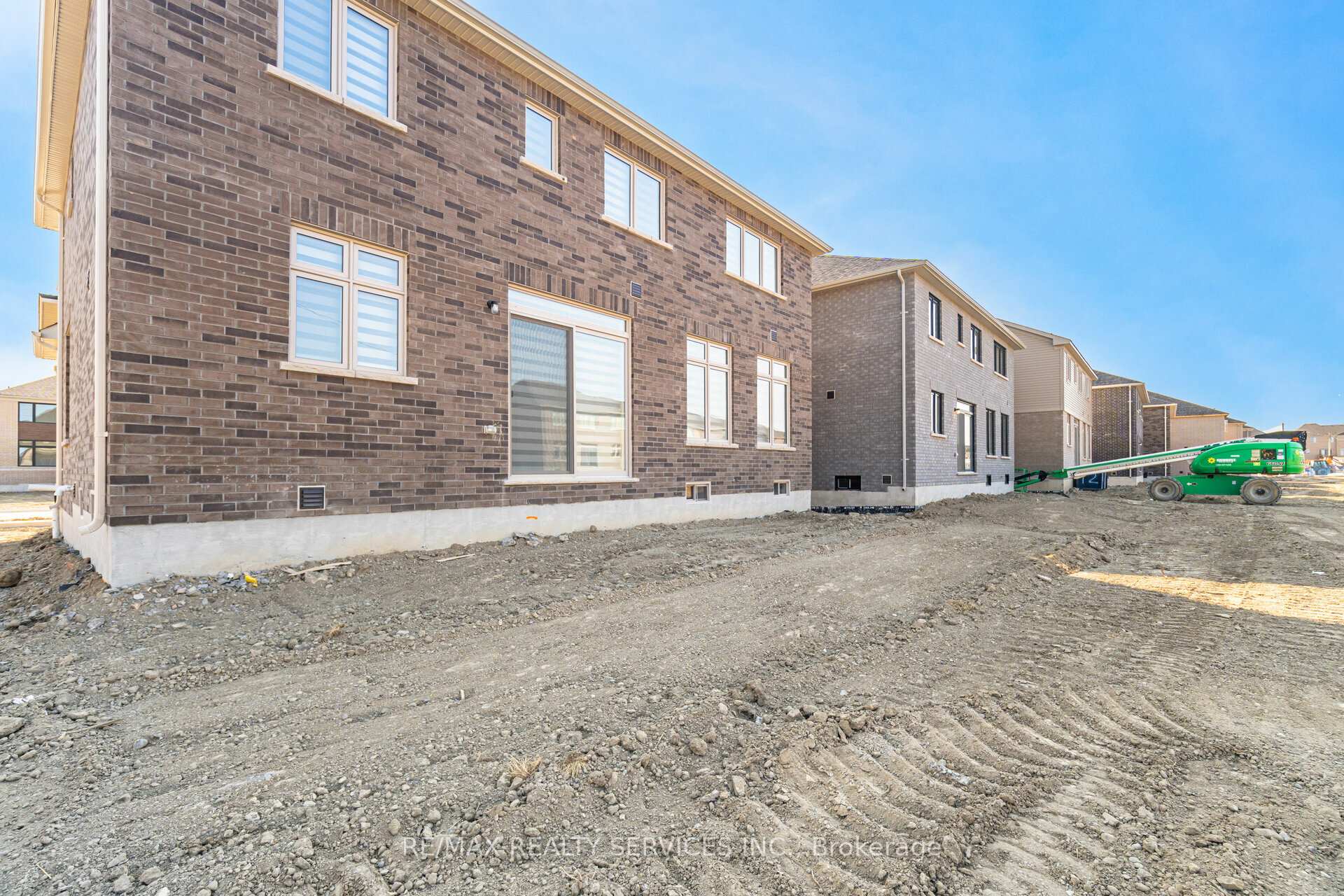 Photo 38 of 7 sandhill Crescent N, Adjala-Tosorontio, Colgan — HOMEH