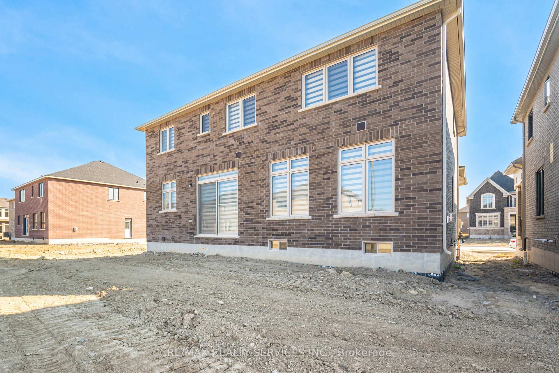 Photo 39 of 7 sandhill Crescent N, Adjala-Tosorontio, Colgan — HOMEH