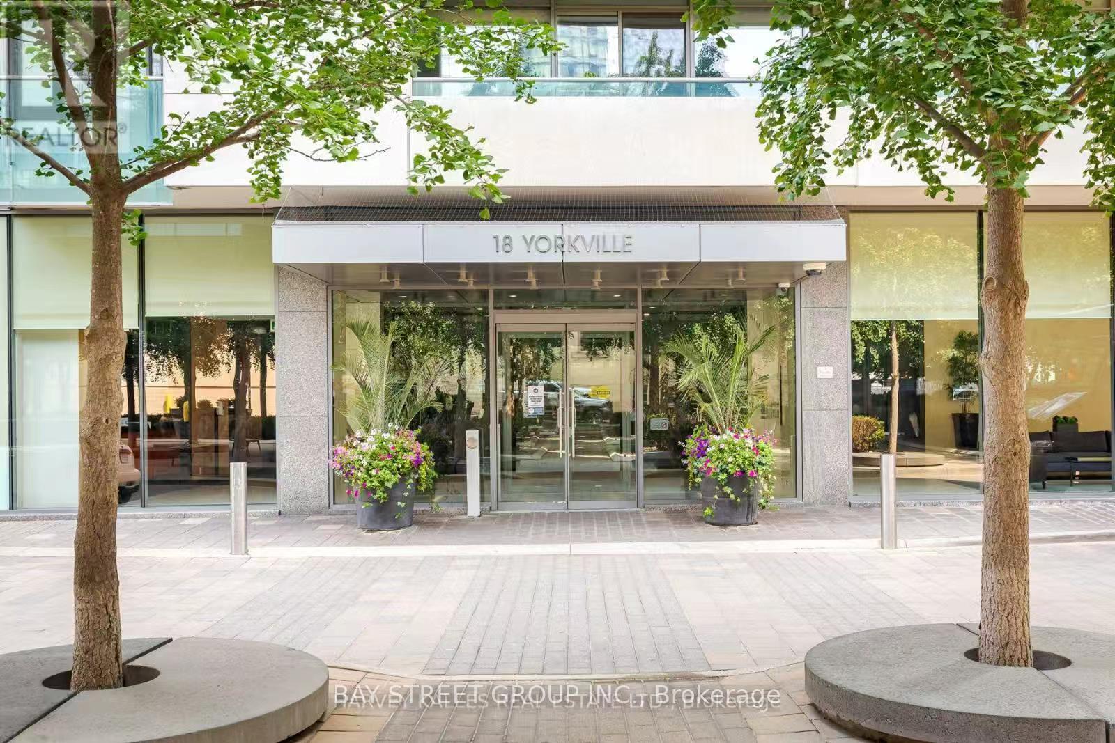 Front of Unit 2301, 18 Yorkville Avenue