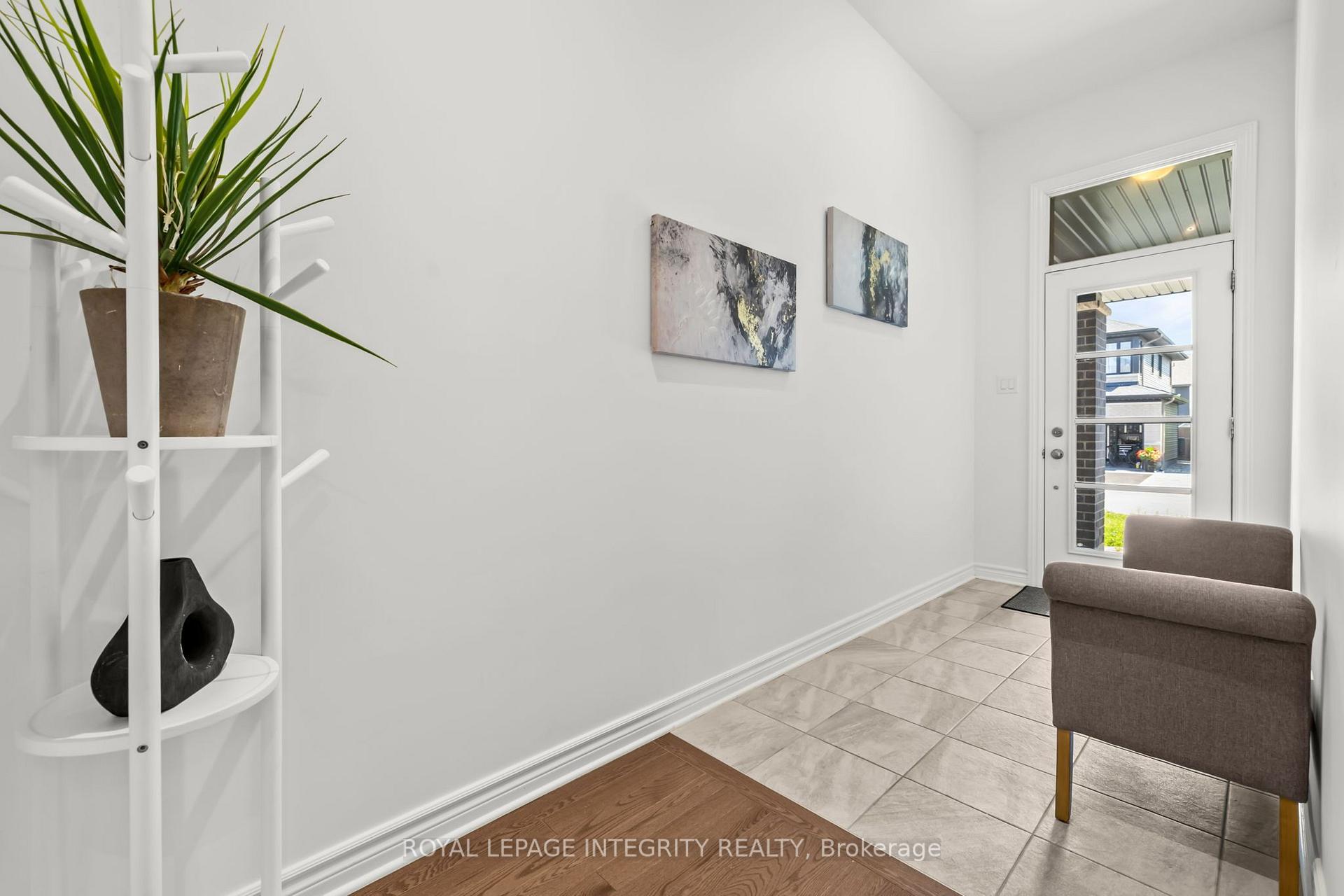 Photo 2 of 90 Palfrey Way, Ottawa, Kanata - Emerald Meadows/Trailwest — HOMEH