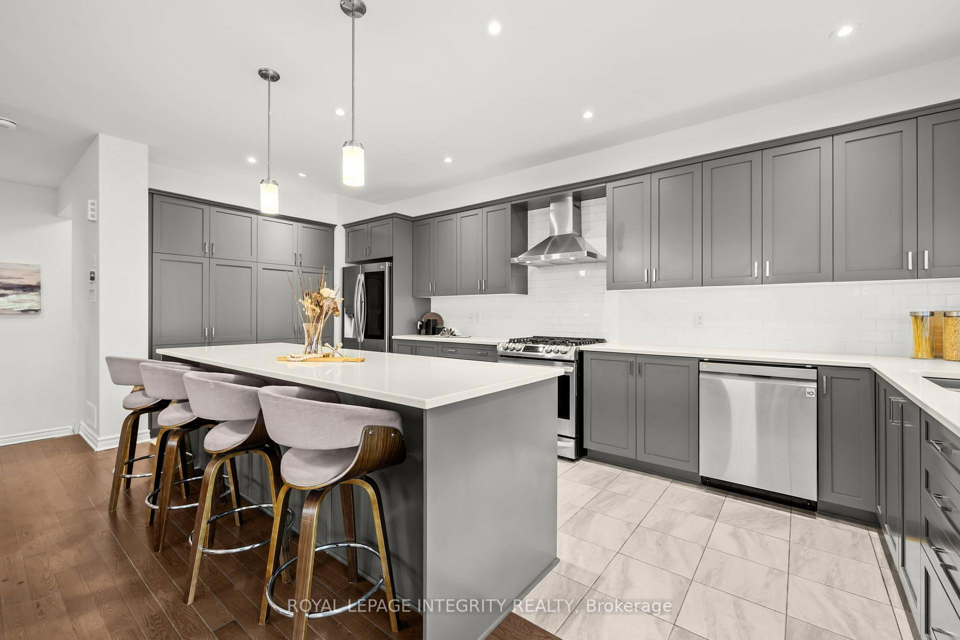 Photo 9 of 90 Palfrey Way, Ottawa, Kanata - Emerald Meadows/Trailwest — HOMEH