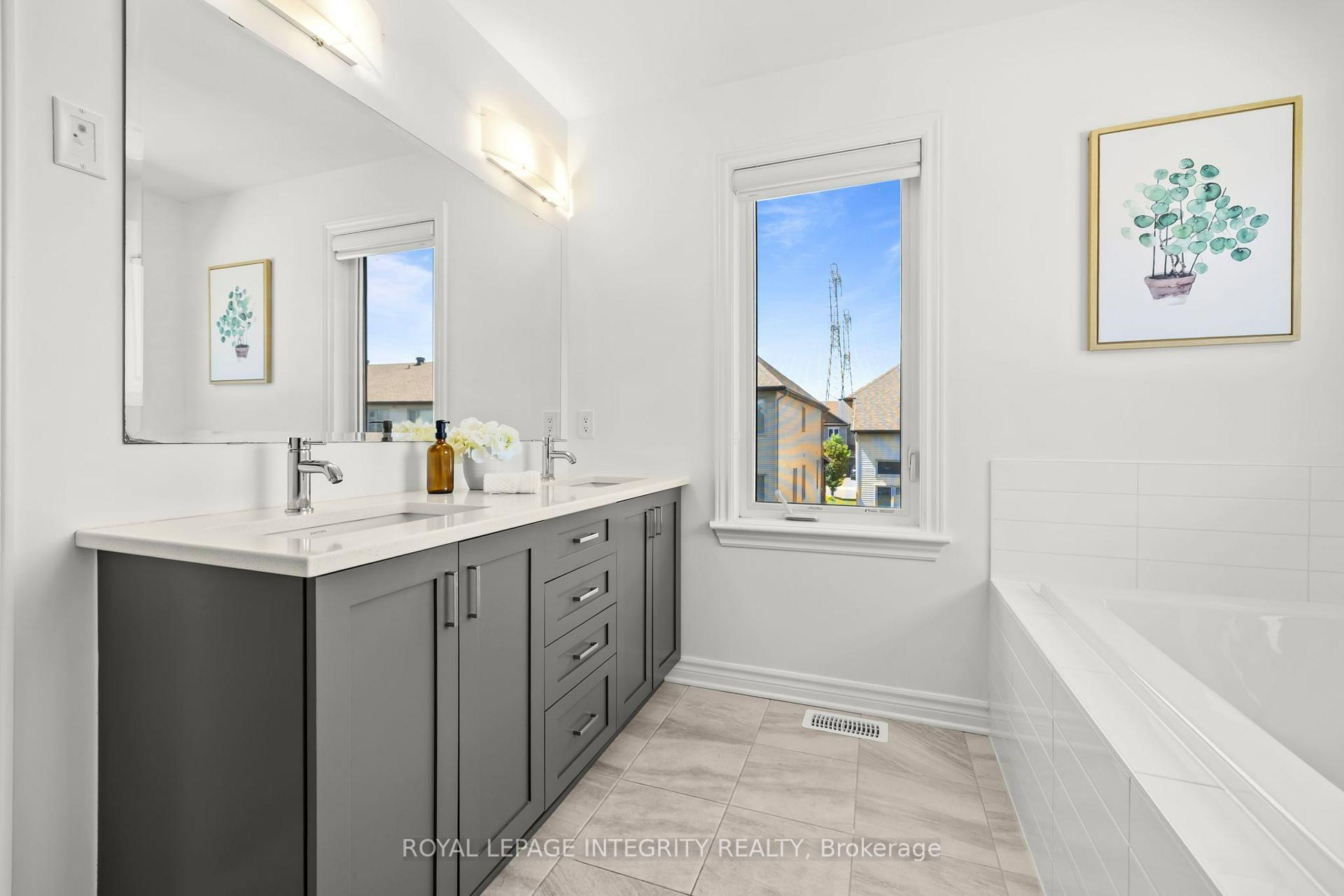 Photo 20 of 90 Palfrey Way, Ottawa, Kanata - Emerald Meadows/Trailwest — HOMEH