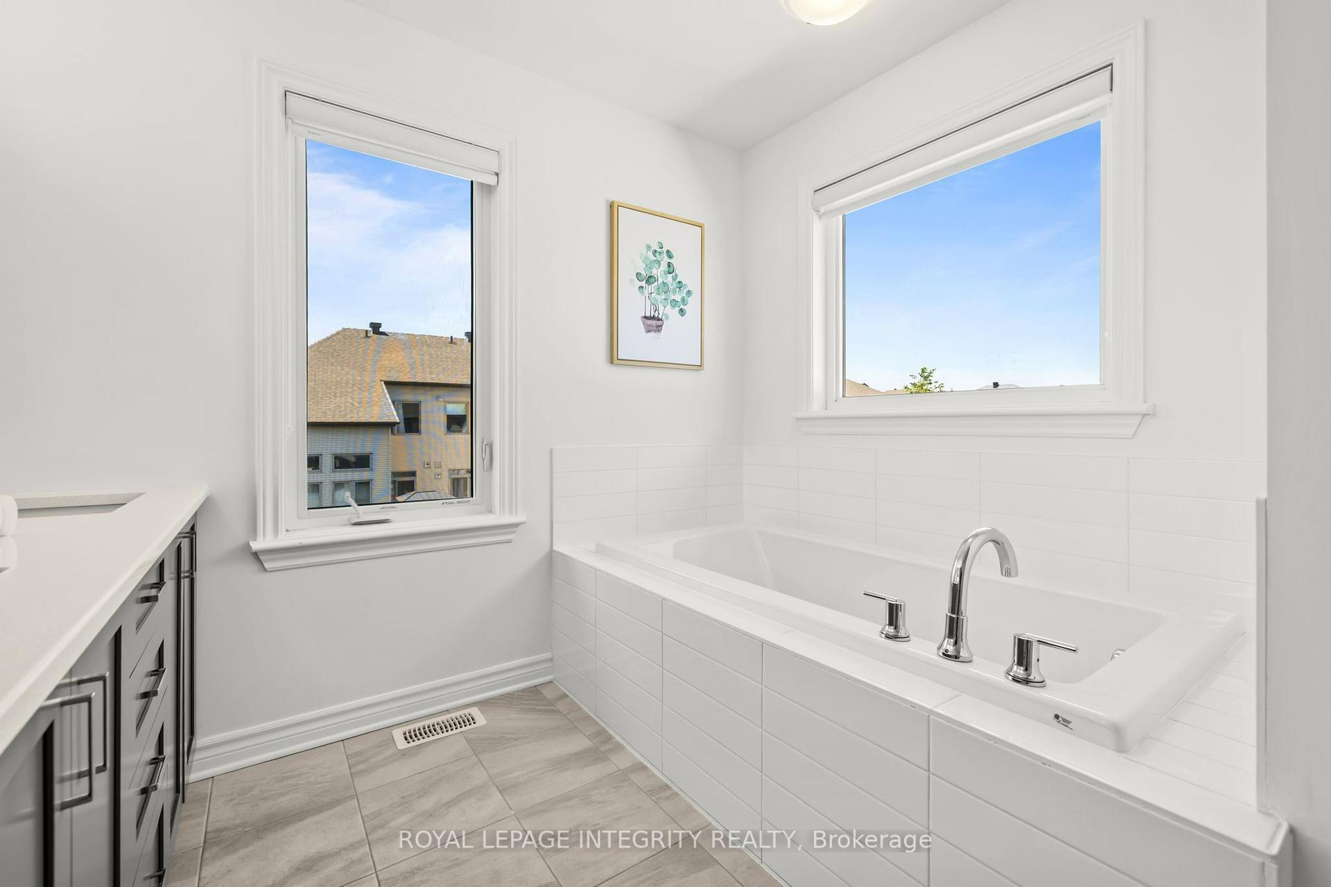 Photo 21 of 90 Palfrey Way, Ottawa, Kanata - Emerald Meadows/Trailwest — HOMEH