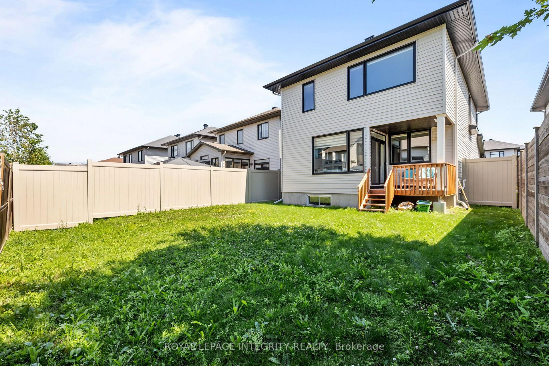 Photo 32 of 90 Palfrey Way, Ottawa, Kanata - Emerald Meadows/Trailwest — HOMEH