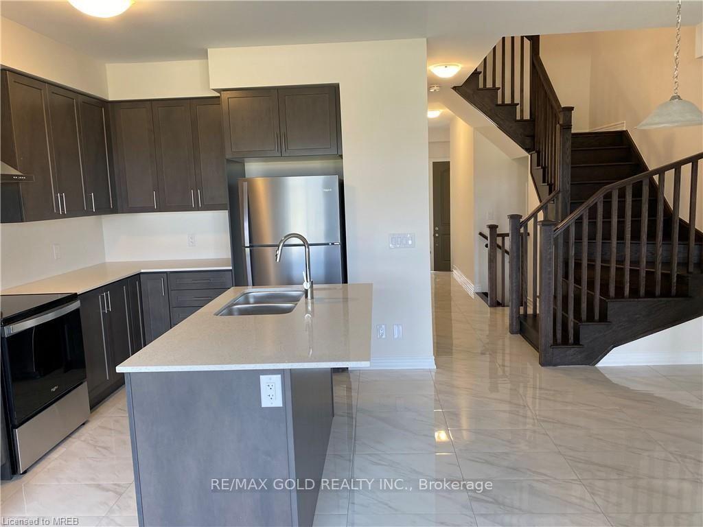 Photo 4 of 27 Stonehill Avenue, Kitchener, Huron Park — HOMEH