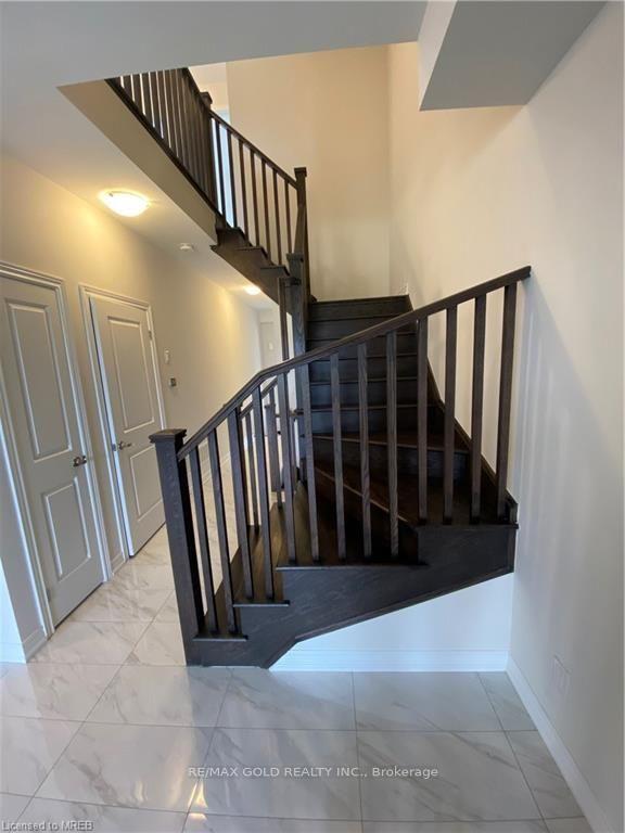 Photo 6 of 27 Stonehill Avenue, Kitchener, Huron Park — HOMEH