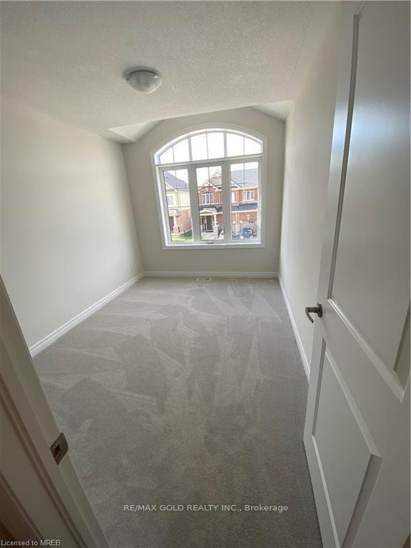 Photo 11 of 27 Stonehill Avenue, Kitchener, Huron Park — HOMEH