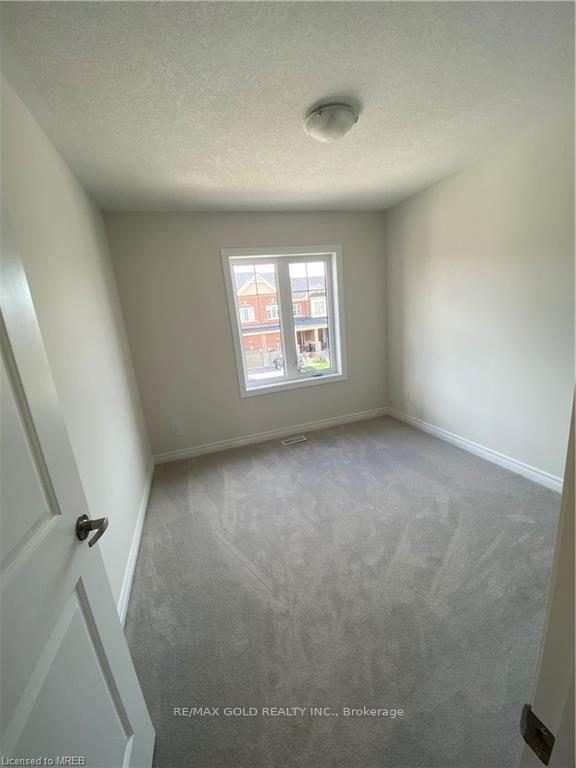 Photo 12 of 27 Stonehill Avenue, Kitchener, Huron Park — HOMEH