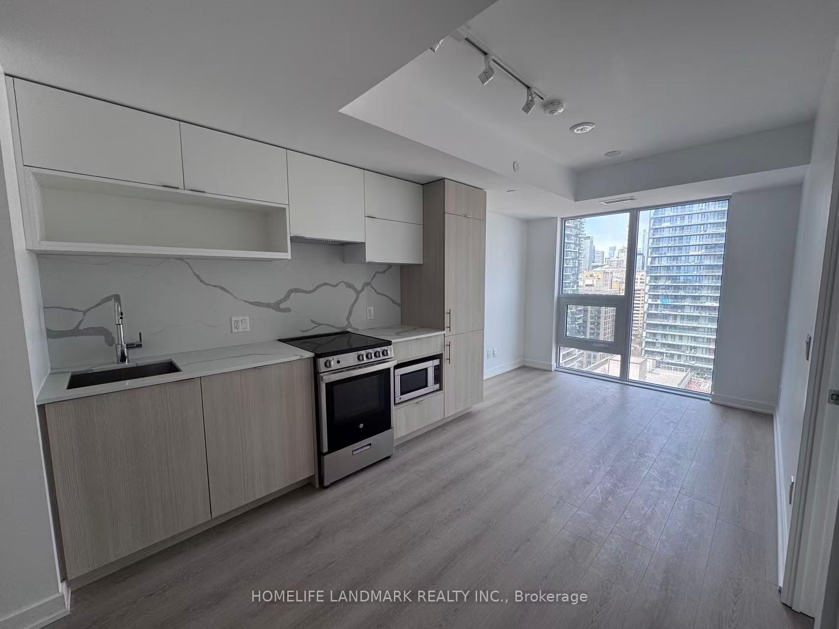 Photo 4 of Unit 3211, 100 Queen Street, Toronto, Church-Yonge Corridor — HOMEH