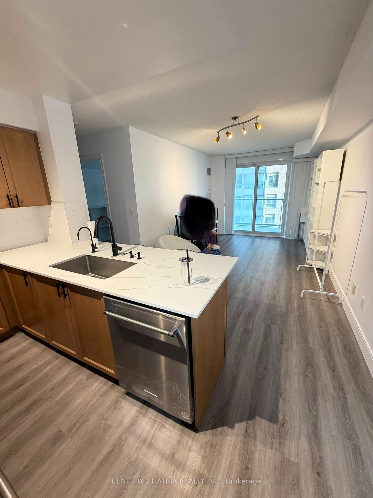 Photo 3 of Unit 1007, 761 Bay Street, Toronto, Bay Street Corridor — HOMEH