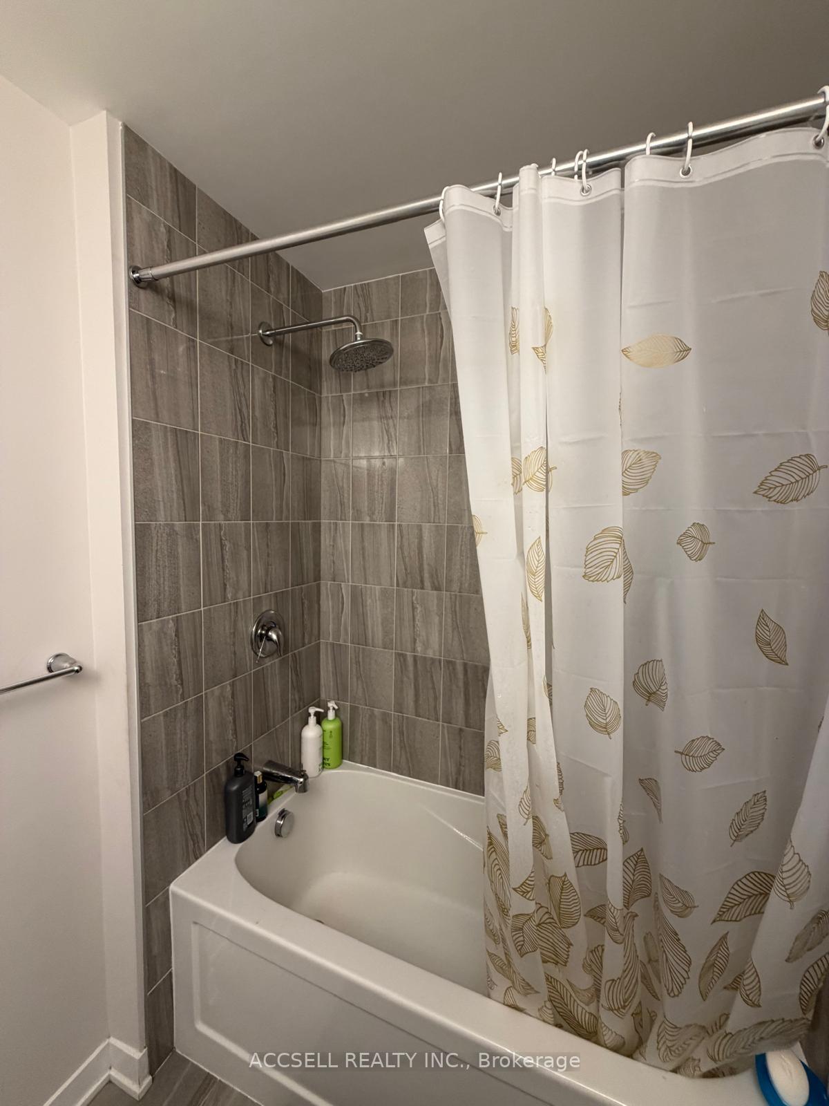 Photo 28 of 217 Speckled Alder Row, Ottawa, Barrhaven - Half Moon Bay — HOMEH