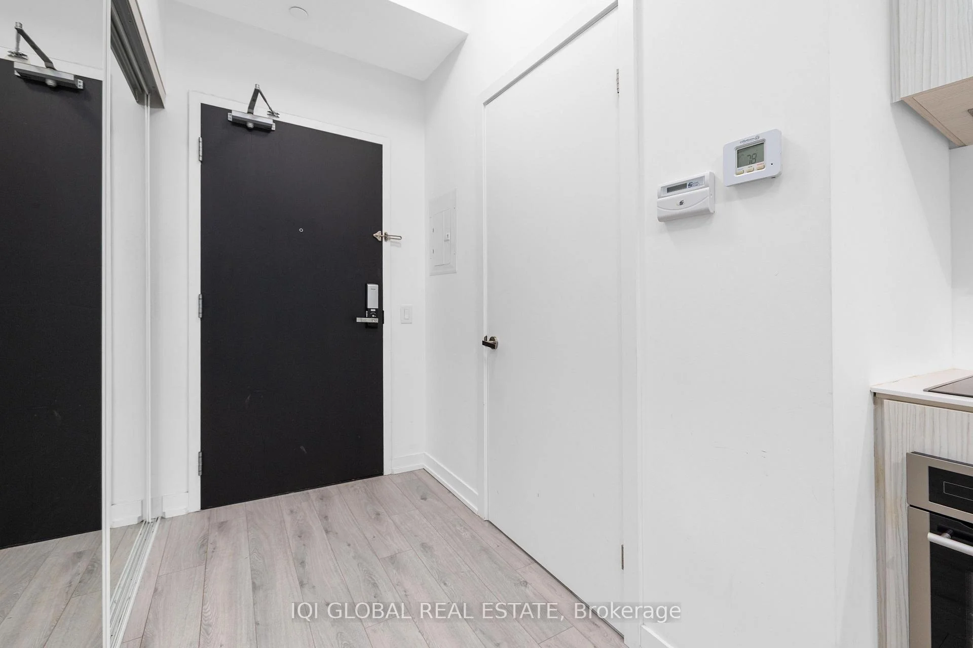 Photo 12 of Unit 727, 77 Shuter Street, Toronto, Church-Yonge Corridor — HOMEH