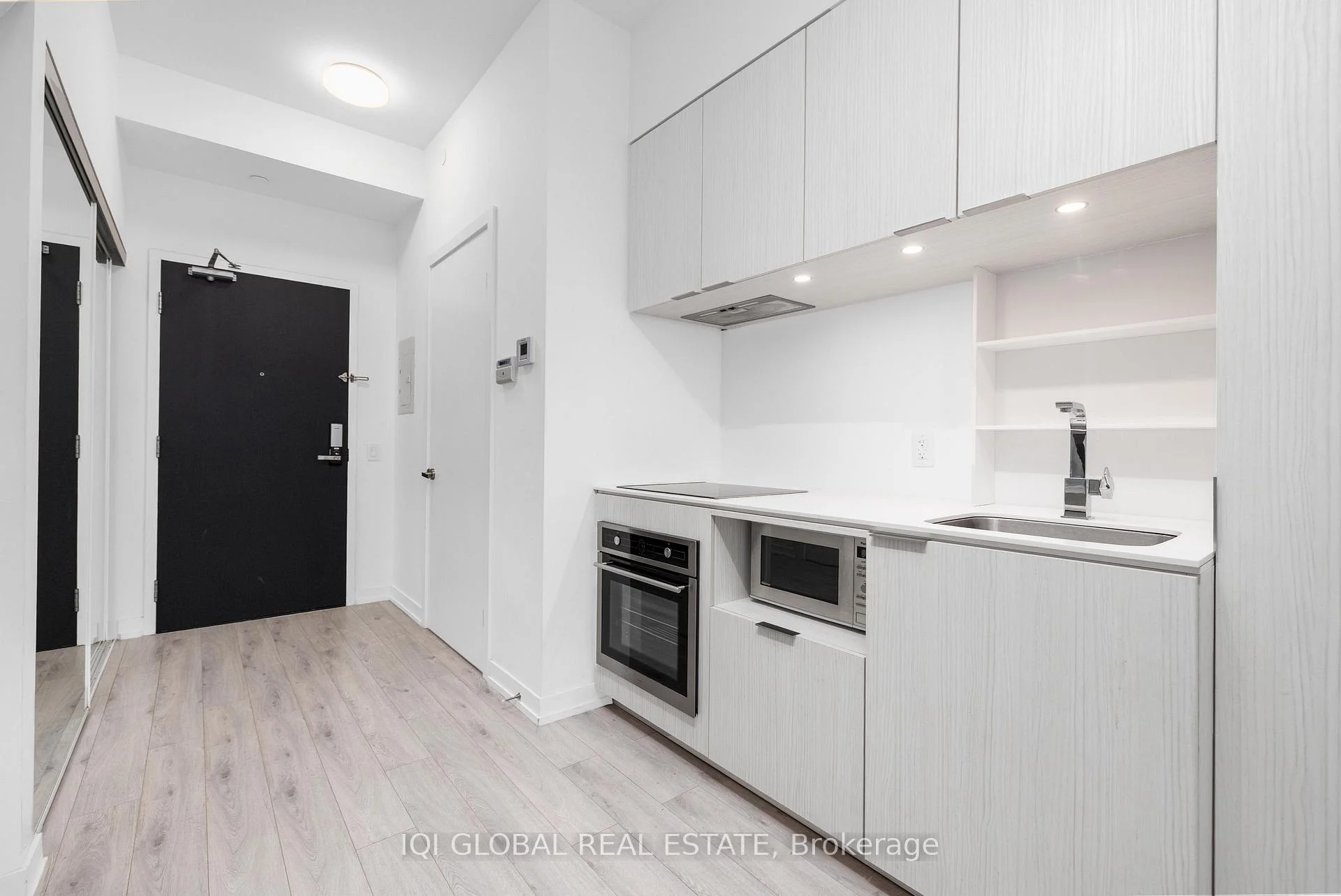Photo 14 of Unit 727, 77 Shuter Street, Toronto, Church-Yonge Corridor — HOMEH