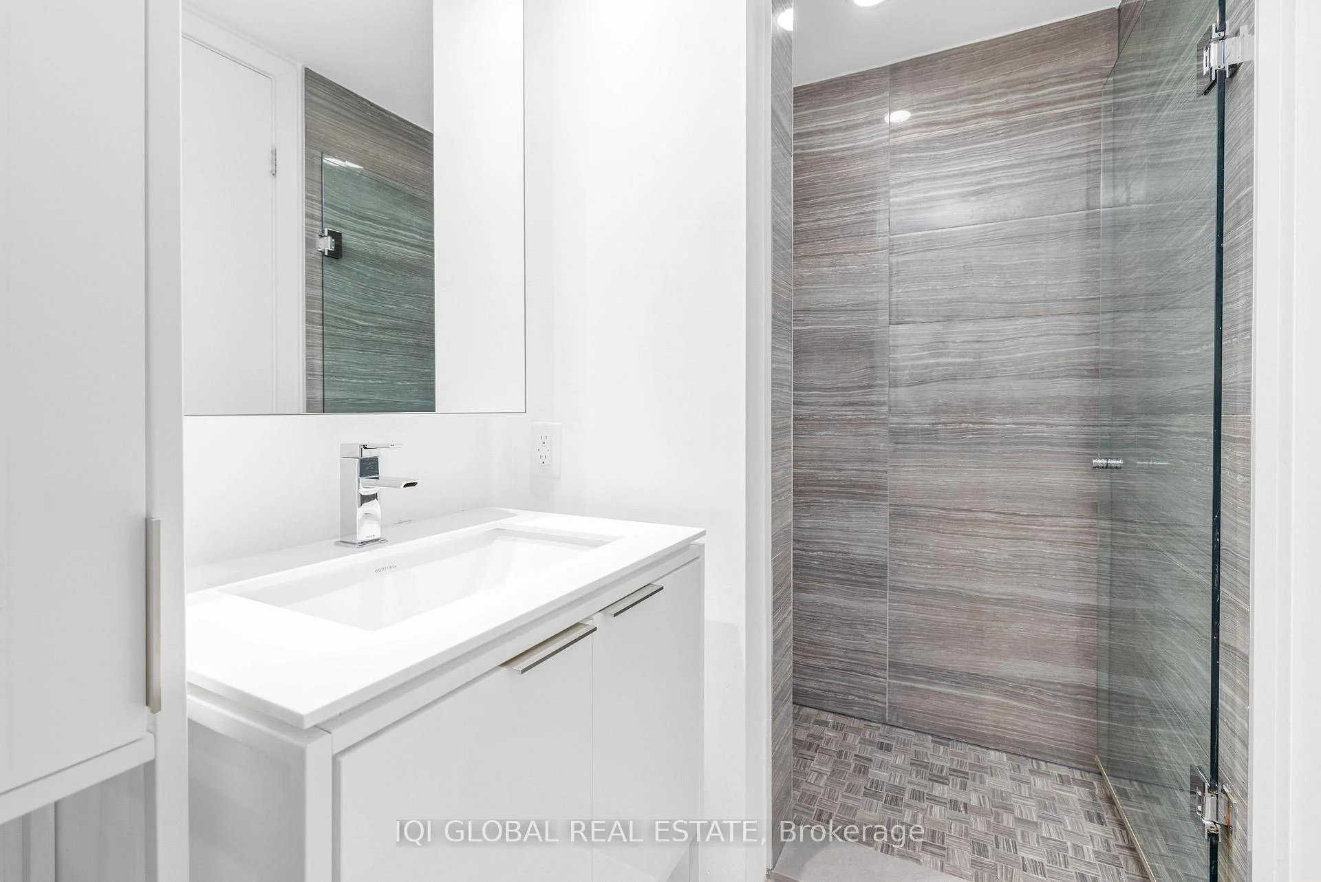 Photo 25 of Unit 727, 77 Shuter Street, Toronto, Church-Yonge Corridor — HOMEH