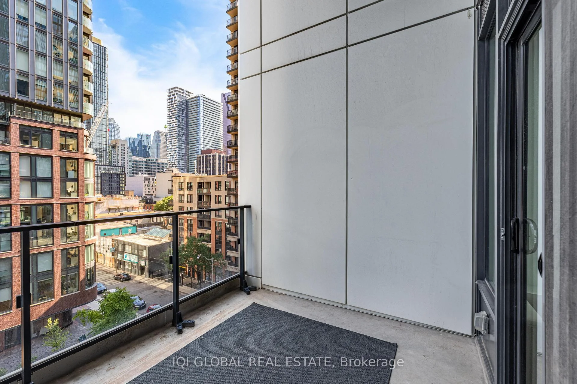 Photo 35 of Unit 727, 77 Shuter Street, Toronto, Church-Yonge Corridor — HOMEH