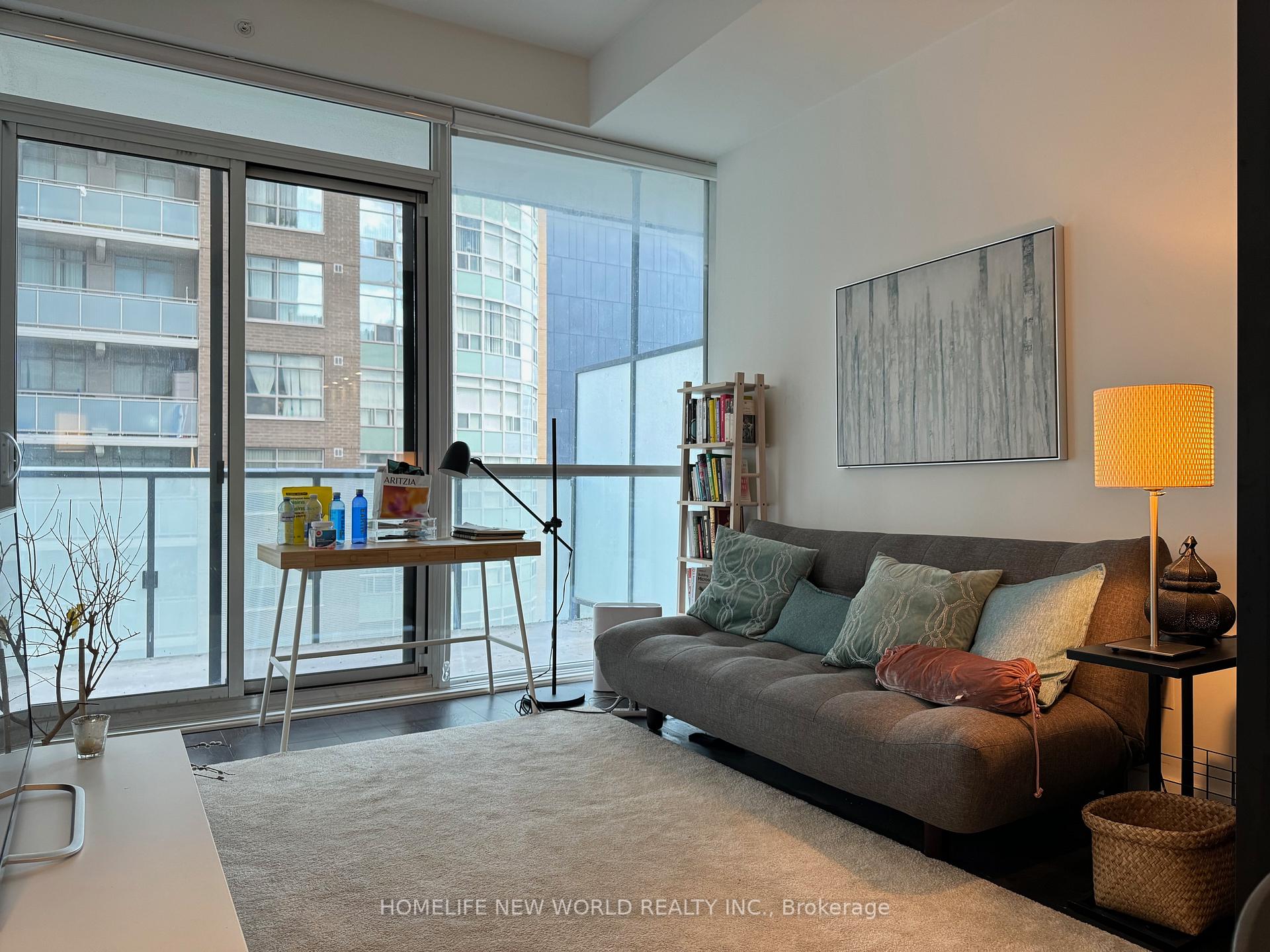 Photo 6 of Unit 408, 15 Grenville Street, Toronto, Bay Street Corridor — HOMEH