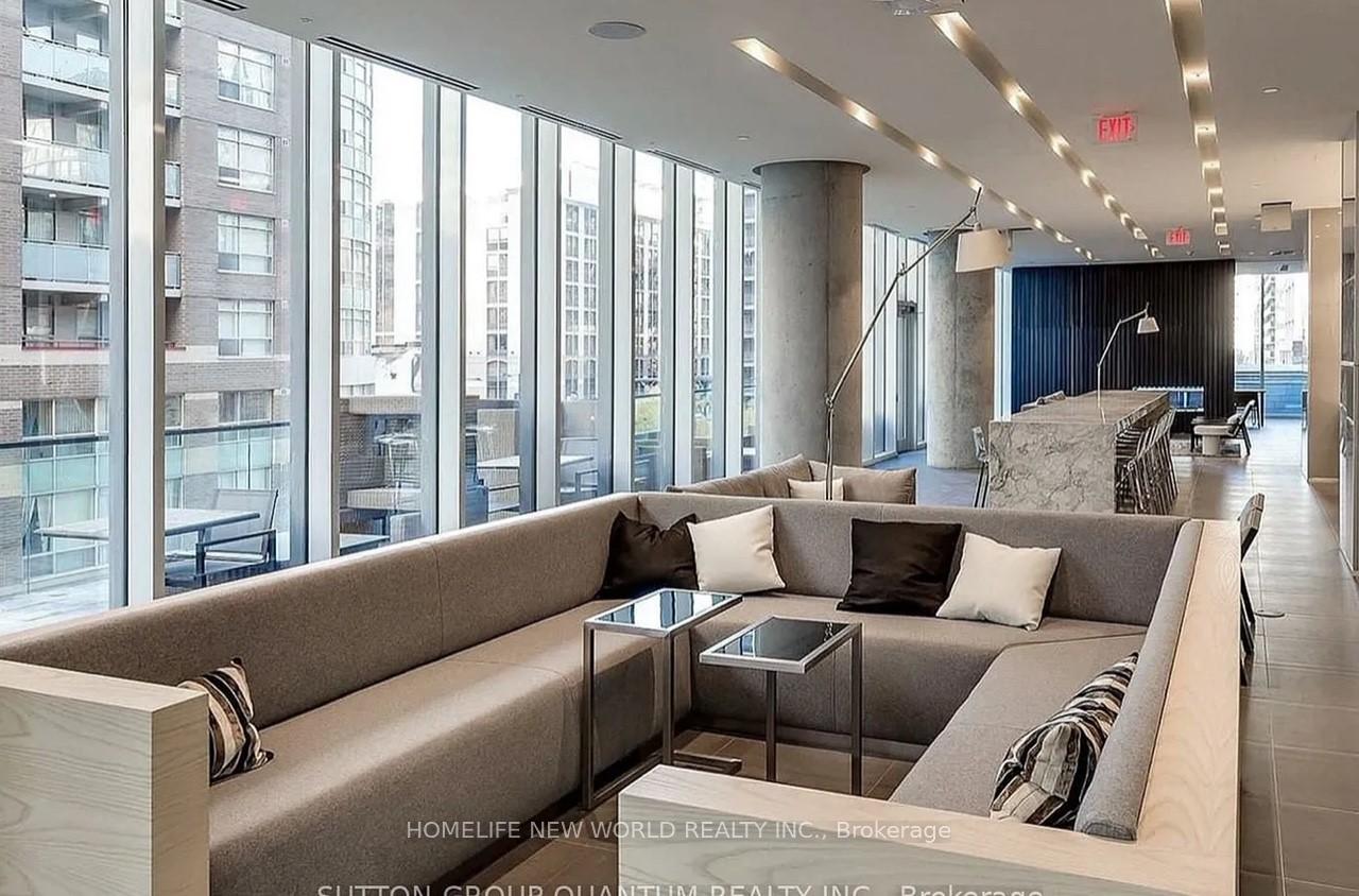 Photo 10 of Unit 408, 15 Grenville Street, Toronto, Bay Street Corridor — HOMEH