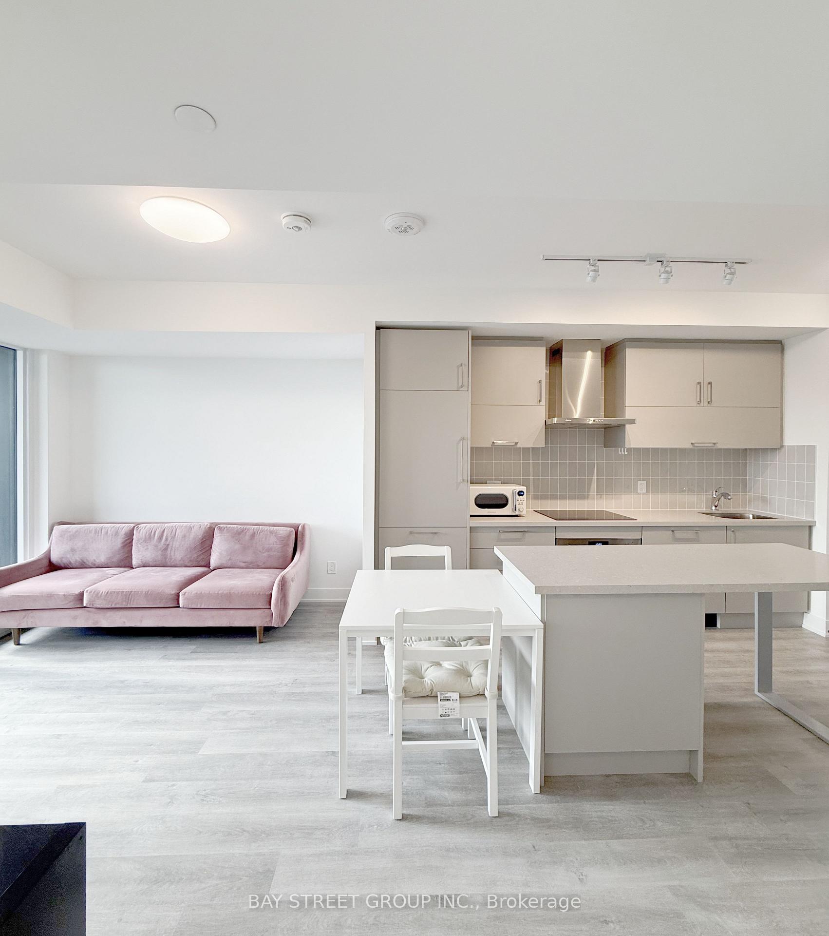 Photo 3 of 38 Andre De Grasse Street, Markham, Unionville — HOMEH