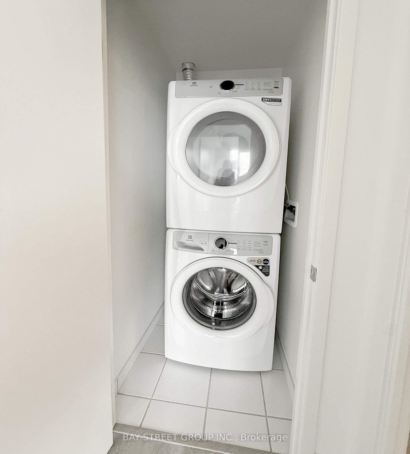 Photo 16 of 38 Andre De Grasse Street, Markham, Unionville — HOMEH