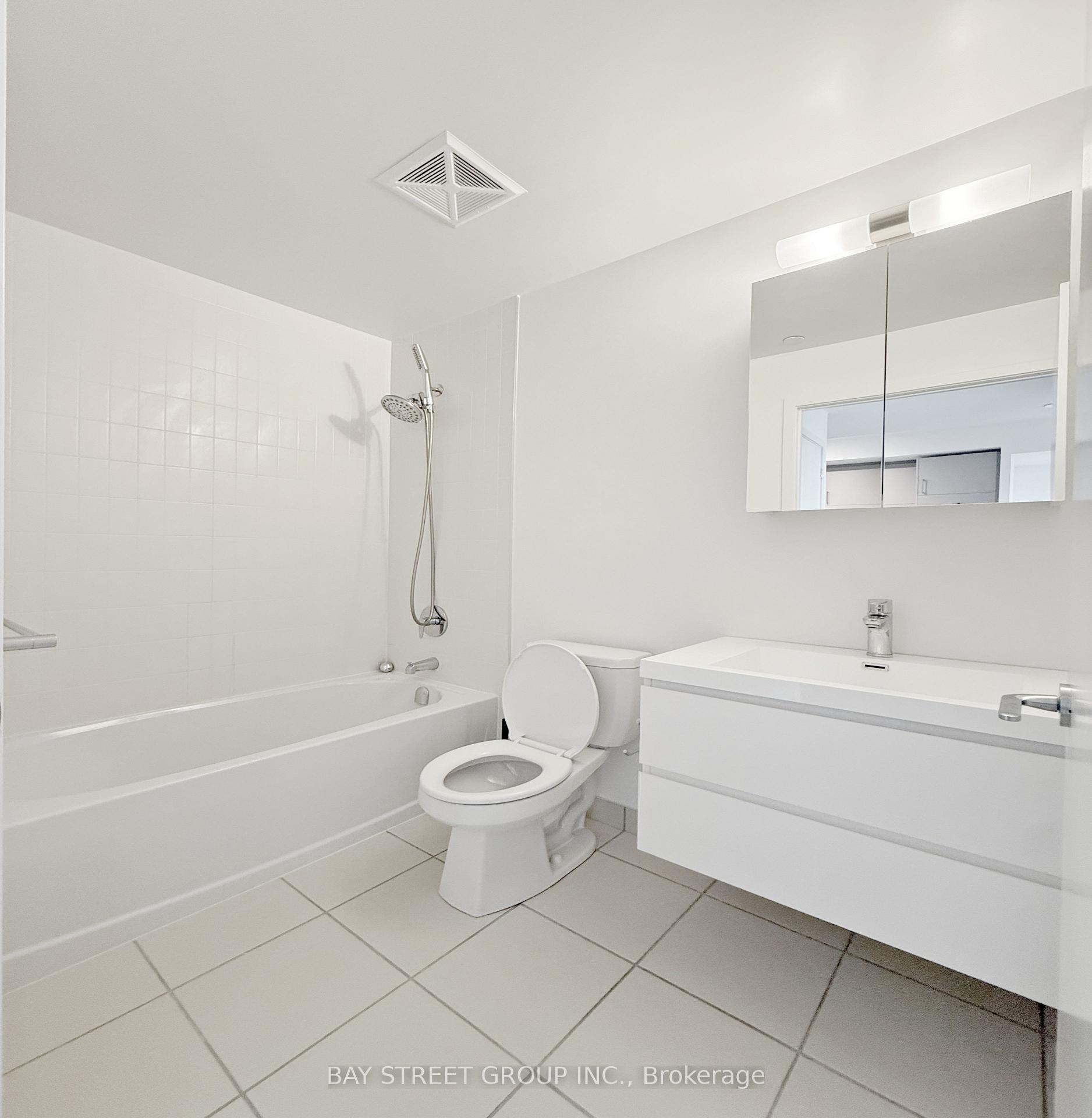 Photo 17 of 38 Andre De Grasse Street, Markham, Unionville — HOMEH