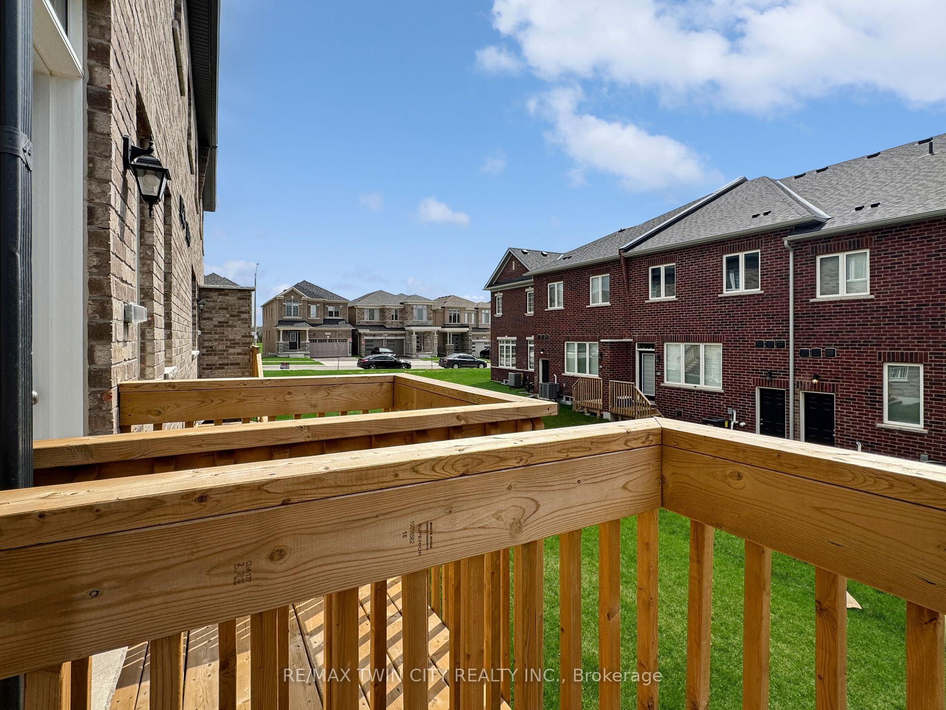 Photo 17 of 82 Gledhill Crescent, Cambridge, Little's Corners — HOMEH