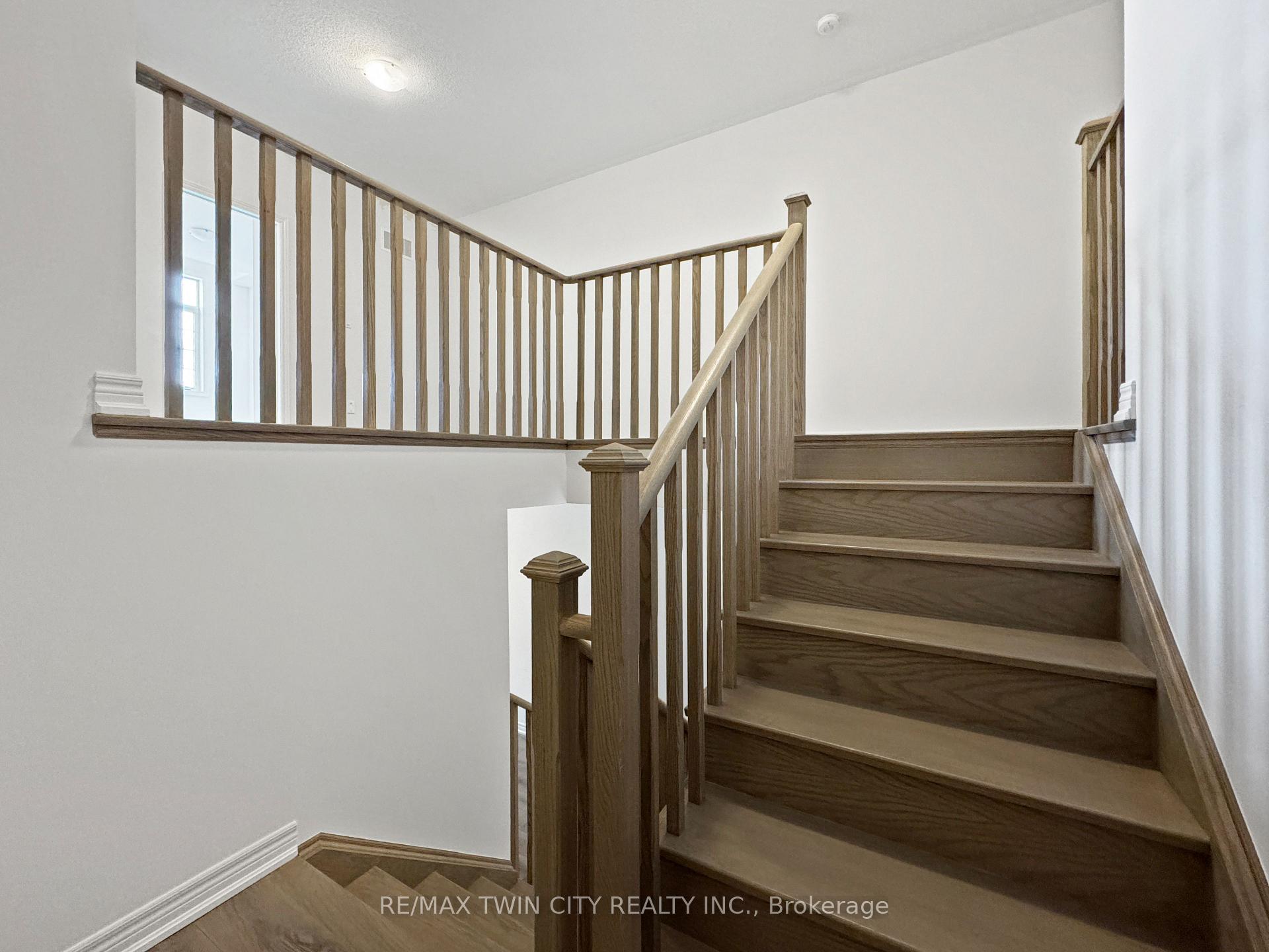 Photo 20 of 82 Gledhill Crescent, Cambridge, Little's Corners — HOMEH