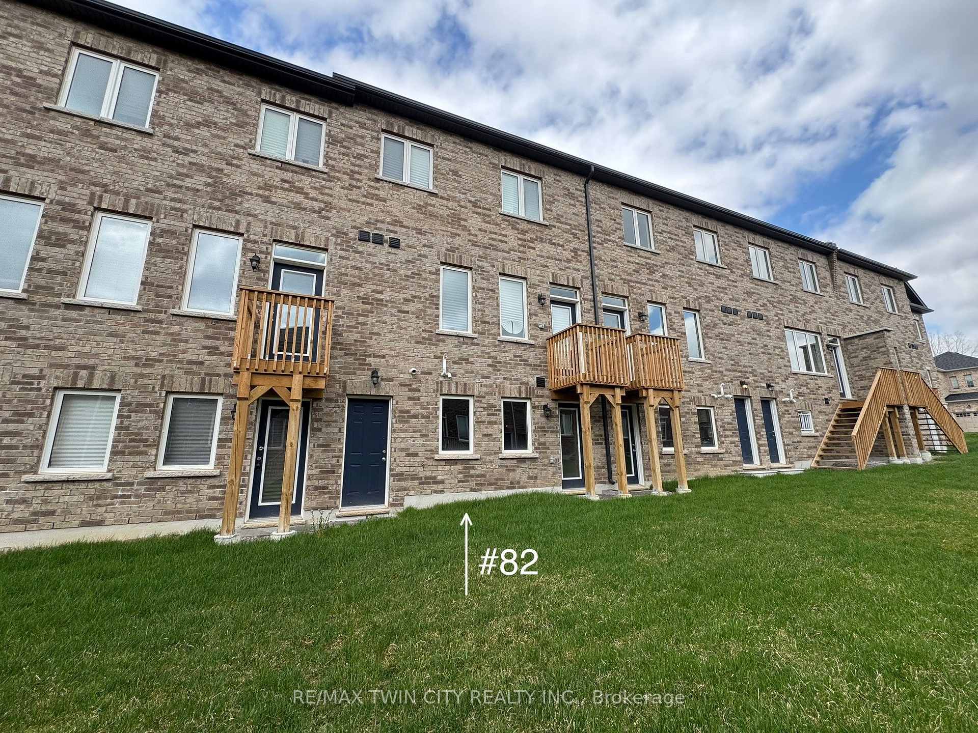 Photo 50 of 82 Gledhill Crescent, Cambridge, Little's Corners — HOMEH