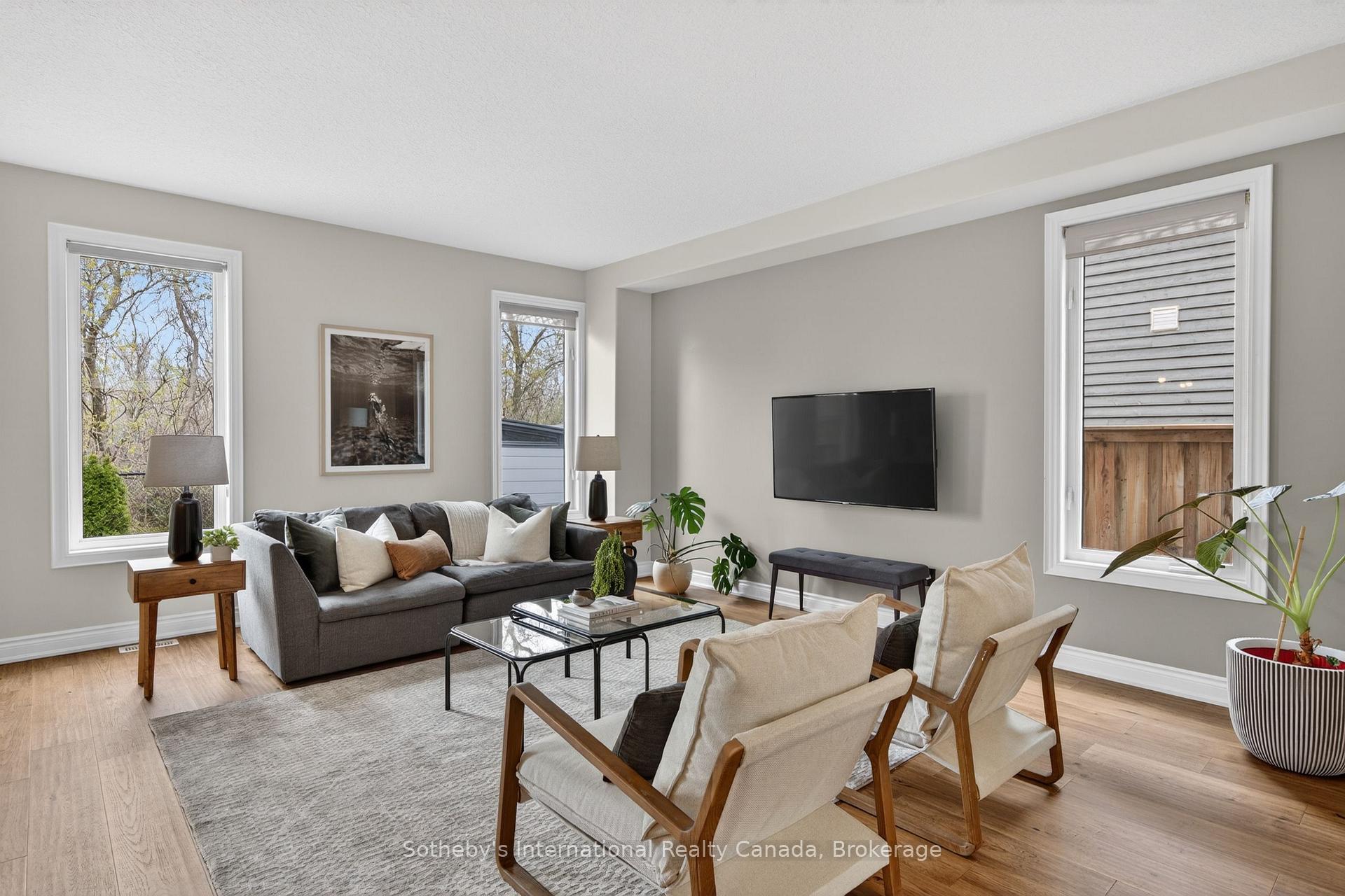 Photo 7 of 19 Garbutt Crescent, Collingwood — HOMEH
