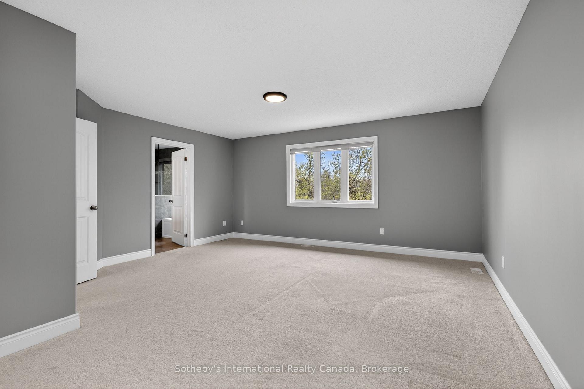 Photo 20 of 19 Garbutt Crescent, Collingwood — HOMEH