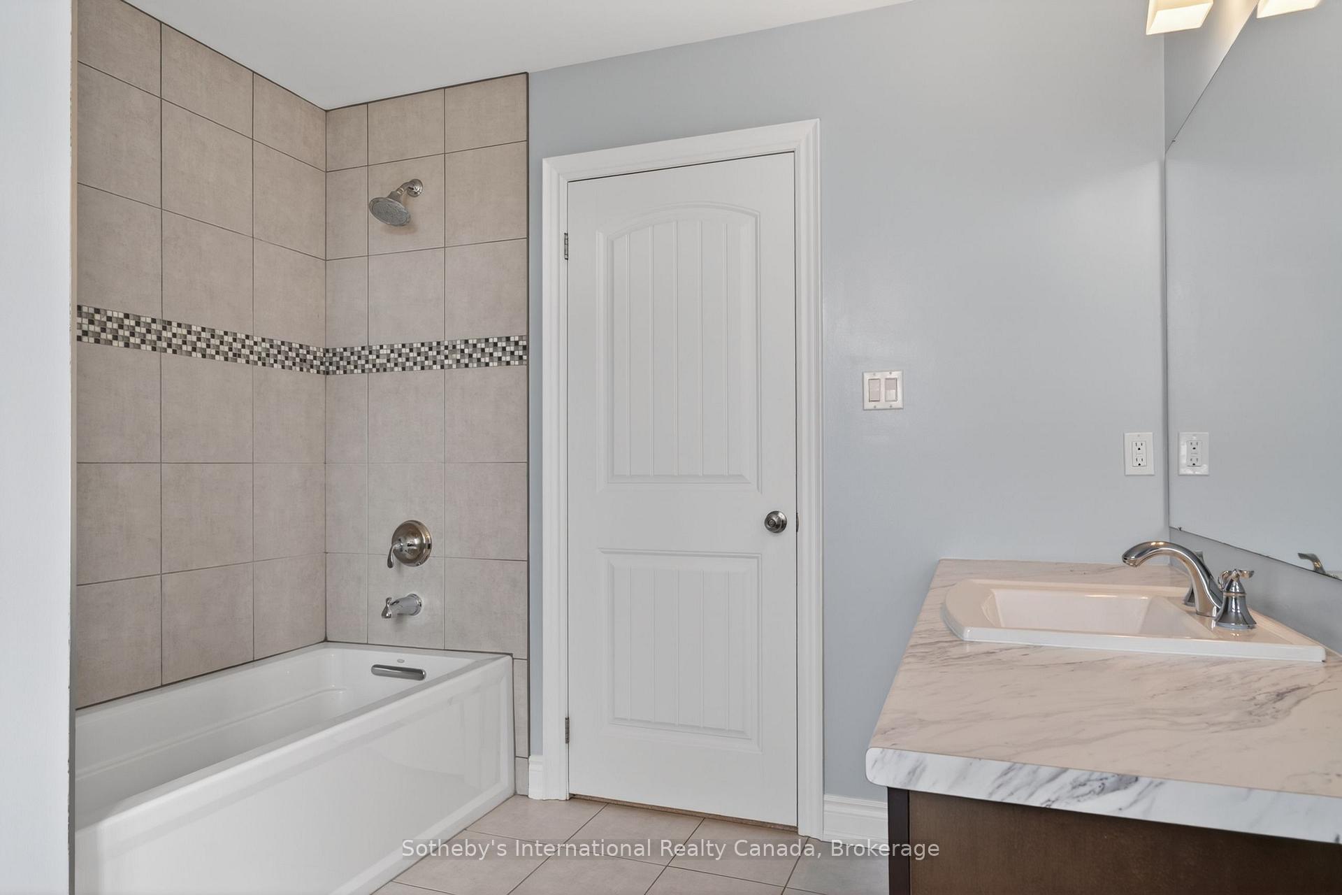 Photo 29 of 19 Garbutt Crescent, Collingwood — HOMEH