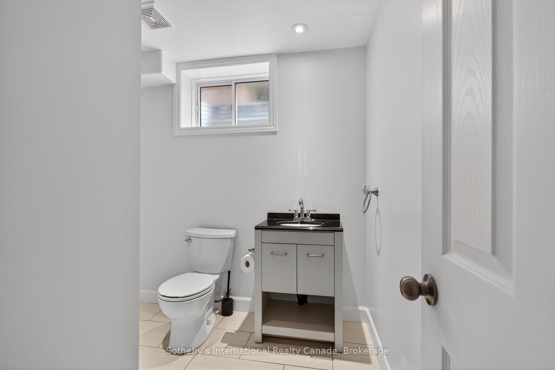 Photo 33 of 19 Garbutt Crescent, Collingwood — HOMEH