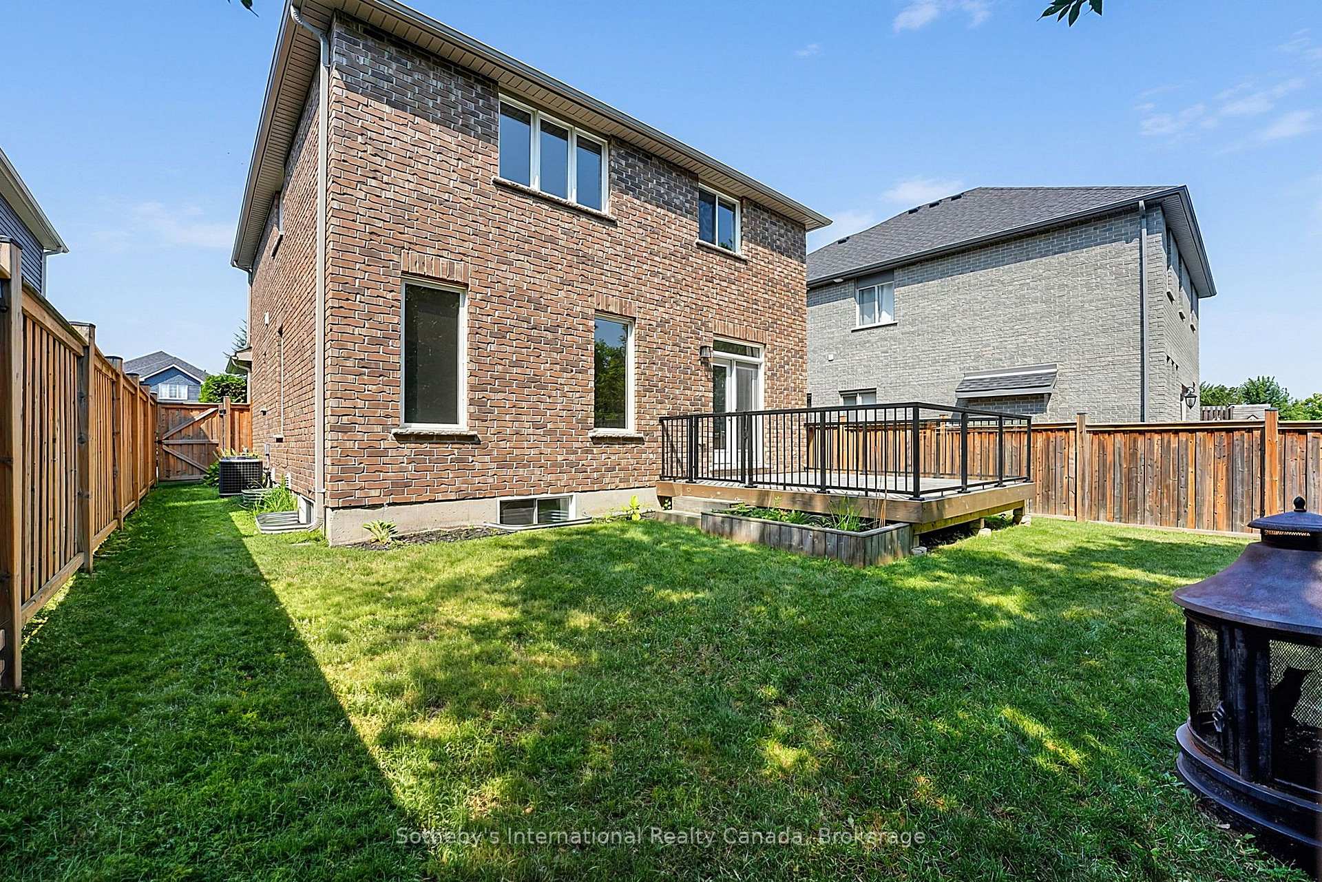 Photo 41 of 19 Garbutt Crescent, Collingwood — HOMEH