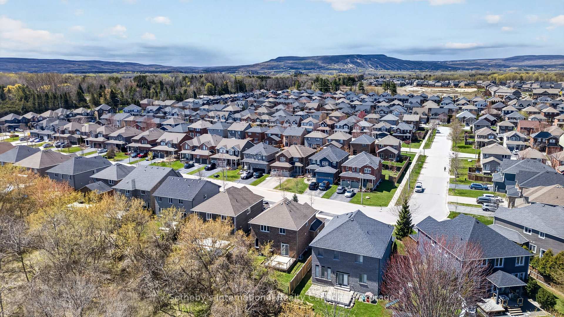 Photo 44 of 19 Garbutt Crescent, Collingwood — HOMEH