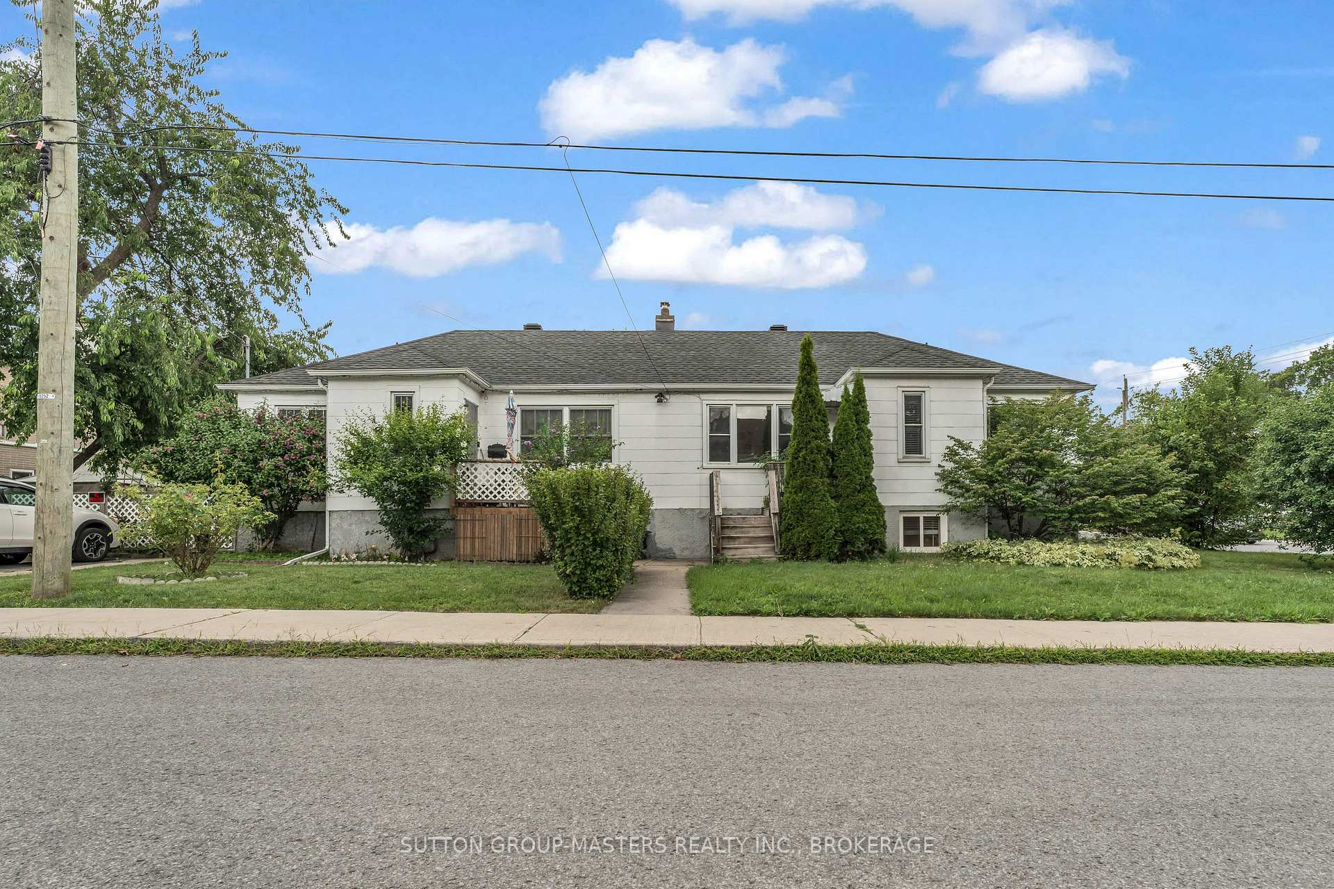Photo of 22 Westdale Avenue W