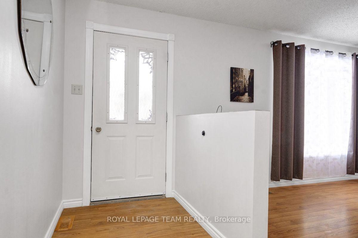 Photo 3 of 13025 Mackenzie Road, South Dundas, South Dundas (Williamsburgh) Twp — HOMEH