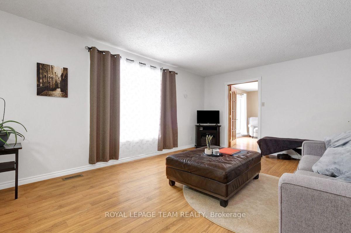 Photo 5 of 13025 Mackenzie Road, South Dundas, South Dundas (Williamsburgh) Twp — HOMEH