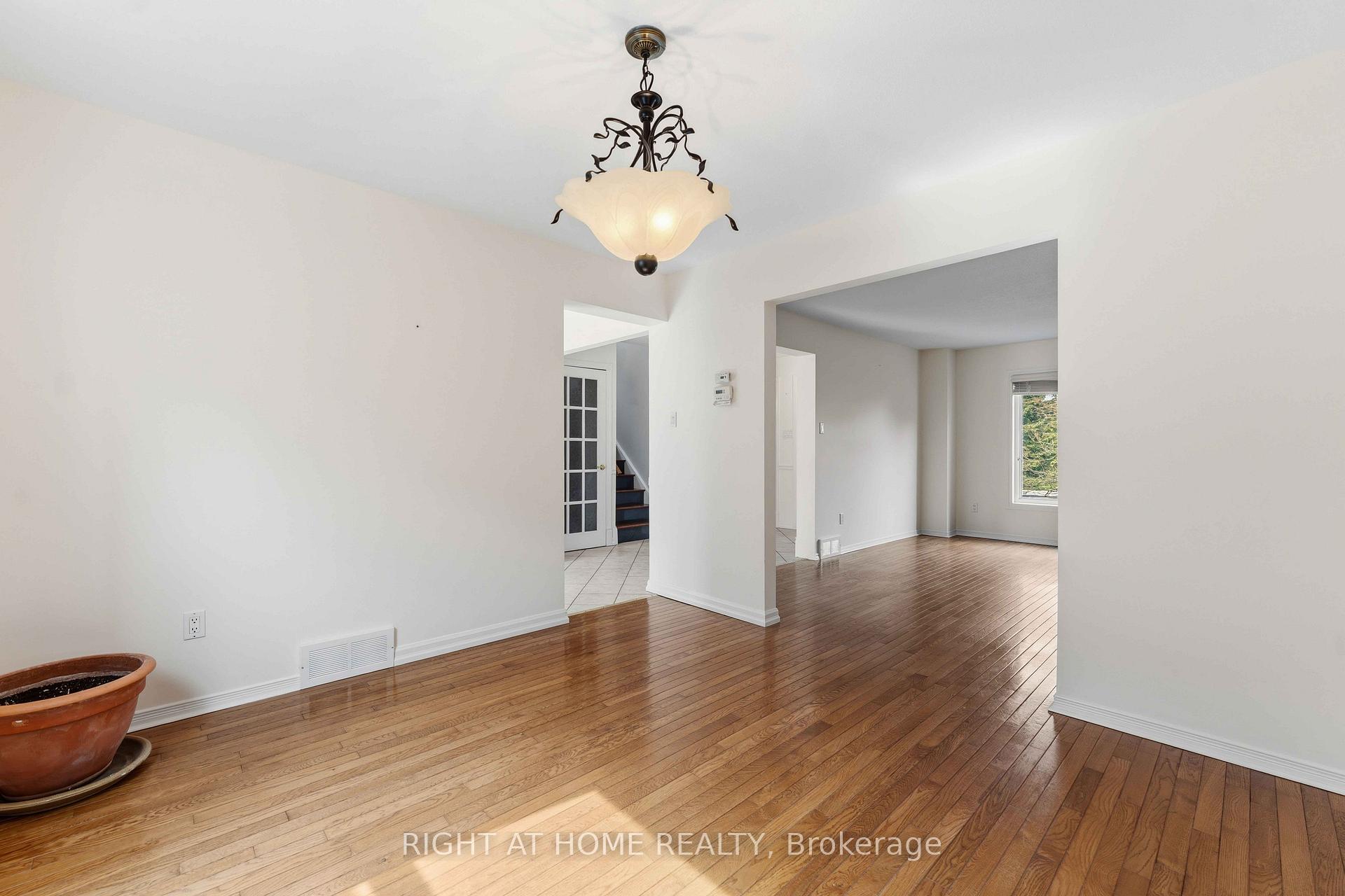 Photo 10 of 26 Denham Way, Ottawa, Stittsville (Central) — HOMEH