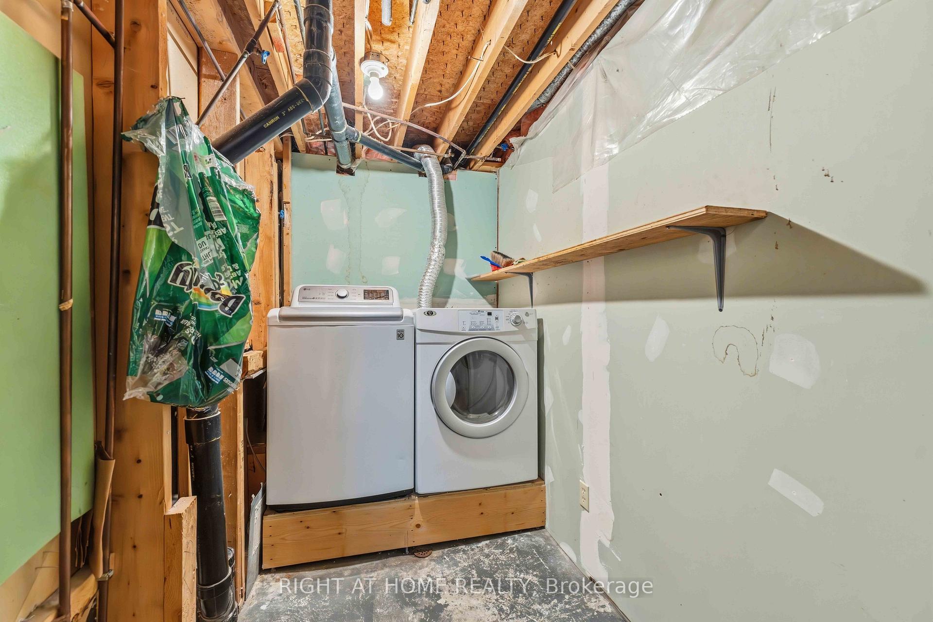 Photo 23 of 26 Denham Way, Ottawa, Stittsville (Central) — HOMEH
