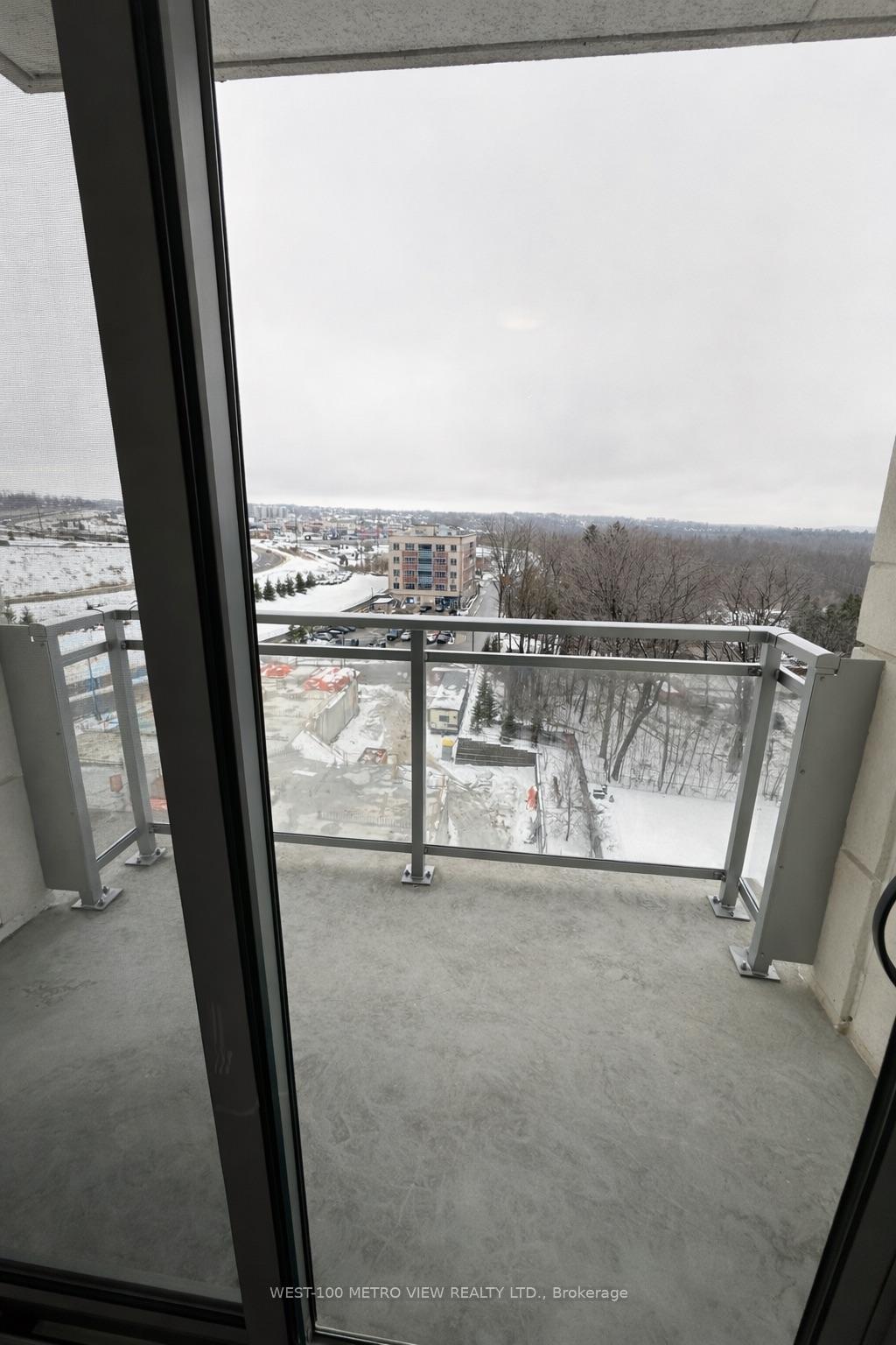 Photo 8 of Unit 704, 56 Lakeside Terrace, Barrie, Little Lake — HOMEH
