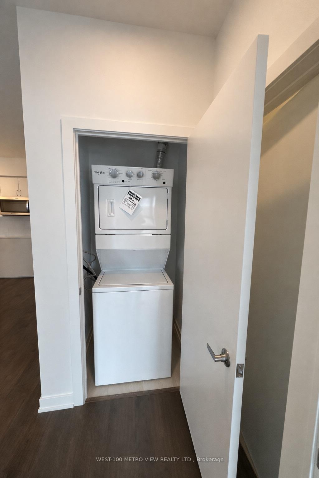 Photo 13 of Unit 704, 56 Lakeside Terrace, Barrie, Little Lake — HOMEH