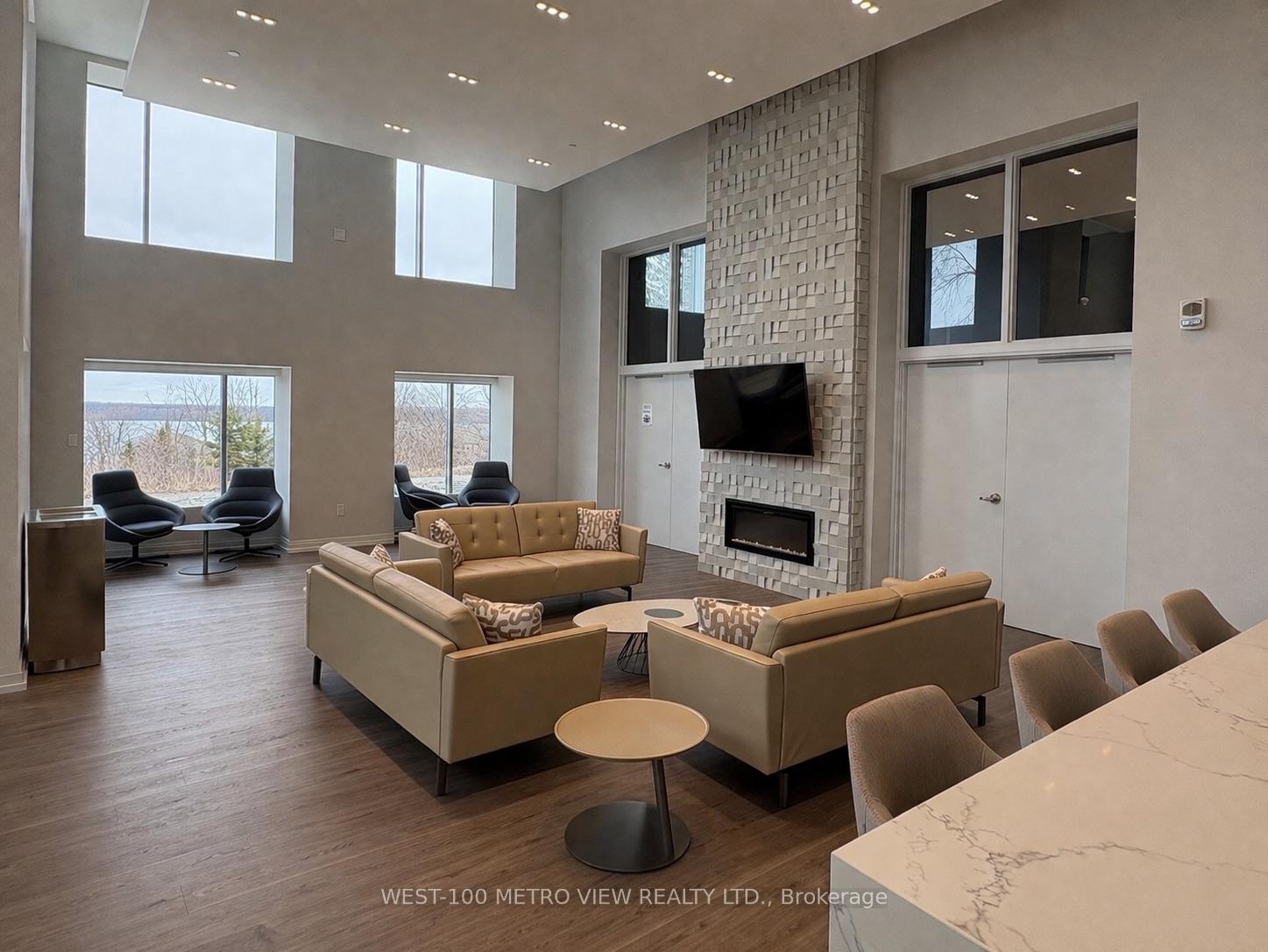 Photo 14 of Unit 704, 56 Lakeside Terrace, Barrie, Little Lake — HOMEH