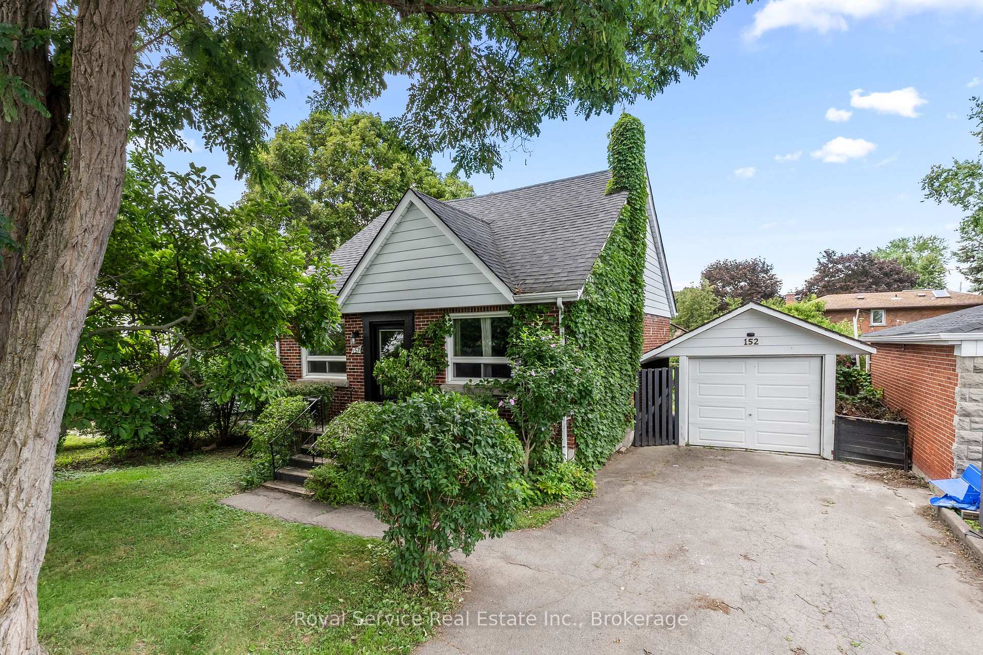 Photo 1 of 152 Harmony Road S, Oshawa, Donevan — HOMEH